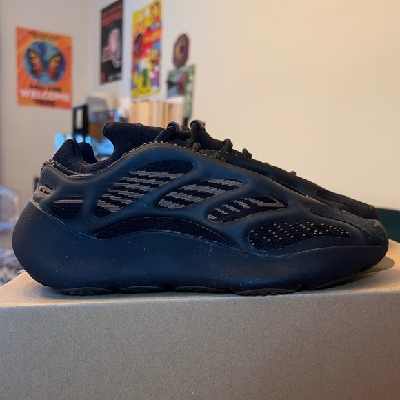 Yeezy Shoes - ORIGINAL YEEZY 700 V3 (GS 5.5)